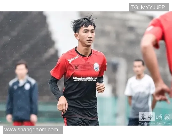 深圳足球队在世界杯预选赛中的个人能力分析与表现评估 深圳足球队在世界杯预选赛中的个人能力分析与表现评估